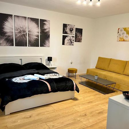 Studio Apartment Dandelion Bratislava Exterior photo